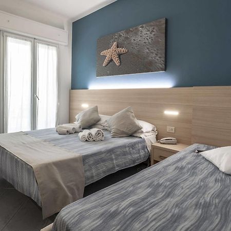 Hotel Esperia Каттолика Экстерьер фото
