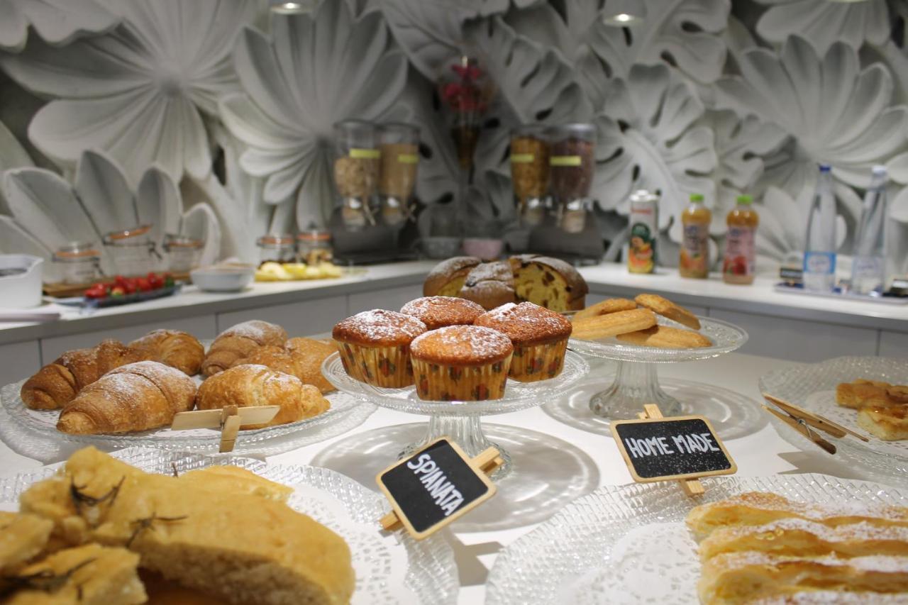 Hotel Esperia Каттолика Экстерьер фото